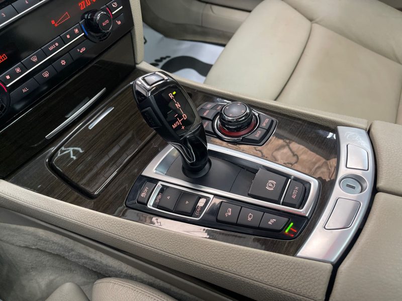 BMW SERIE 7 740D XDRIVE 306ch INDIVIDUAL FULL, GARANTIE 12 MOIS, HISTORIQUE COMPLET BMW