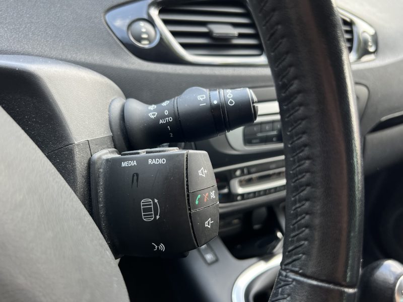 RENAULT GRAND SCENIC III (3) 1.5 DCI 110 Cv 7 PLACES / GPS BLUETOOTH CRIT AIR 2 - GARANTIE 1 AN