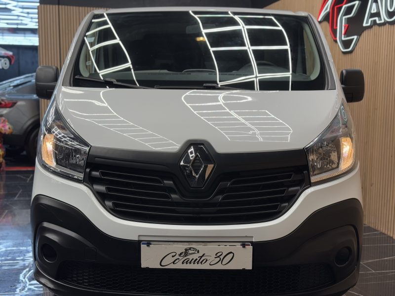 RENAULT TRAFIC III Camionnette 2019