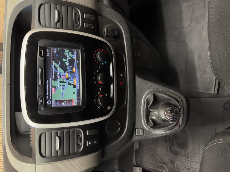 RENAULT TRAFIC III Camionnette 2019