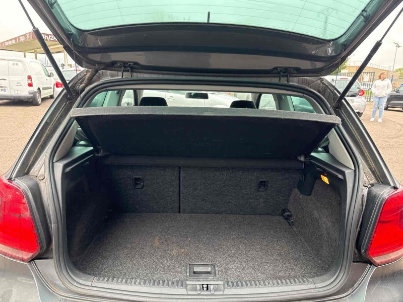 VOLKSWAGEN POLO 2012