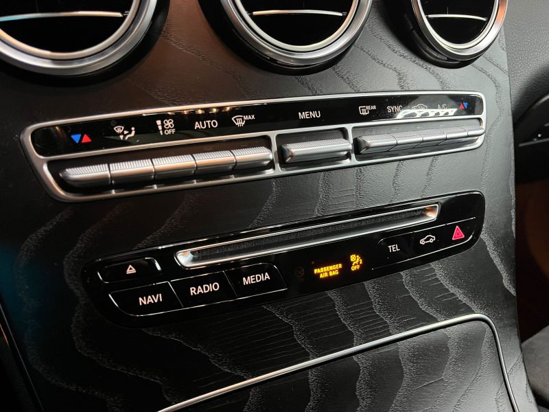 MERCEDES-BENZ GLC Coupé 220d 170cv AMG Line 4Matic Boîte Auto 9G-Tronic