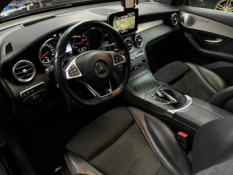 MERCEDES-BENZ GLC Coupé 220d 170cv AMG Line 4Matic Boîte Auto 9G-Tronic