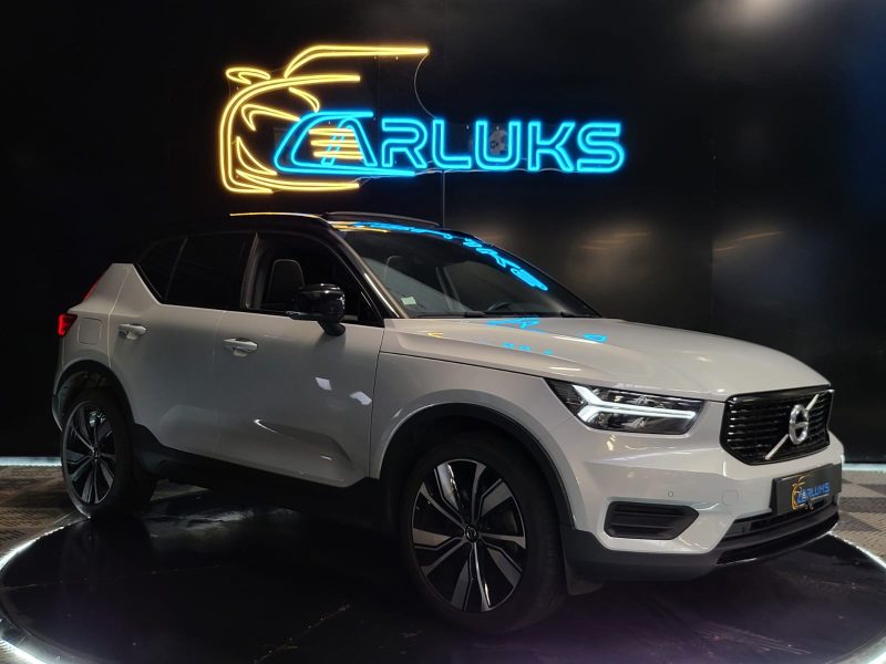 VOLVO XC40 T4 RECHARGE Plug-in Hybrid 1.5L 211cv DCT7 / TOIT OUVRANT / CARPLAY / CAMERA