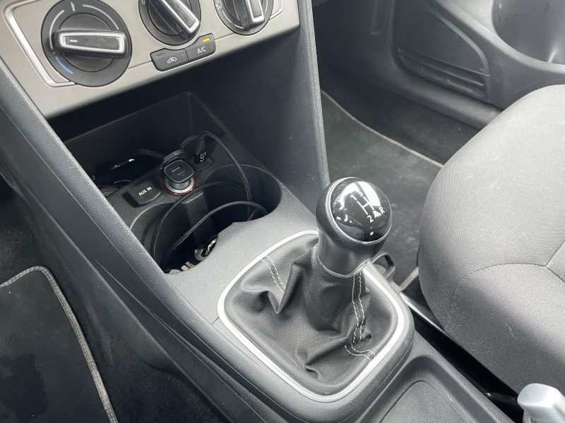 VOLKSWAGEN POLO LOUNGE 2015