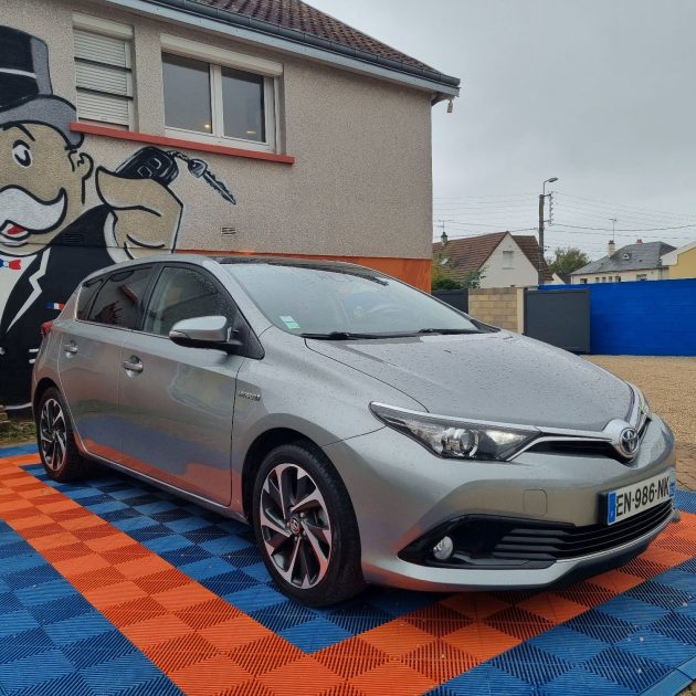 TOYOTA AURIS 2017
