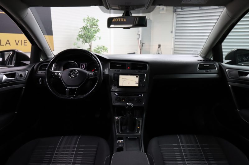 VOLKSWAGEN GOLF VII 2015