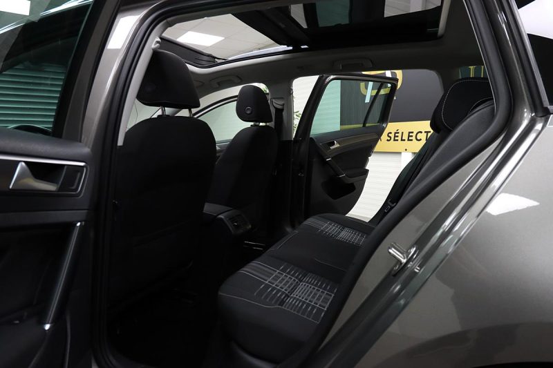 VOLKSWAGEN GOLF VII 2015