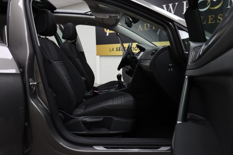 VOLKSWAGEN GOLF VII 2015