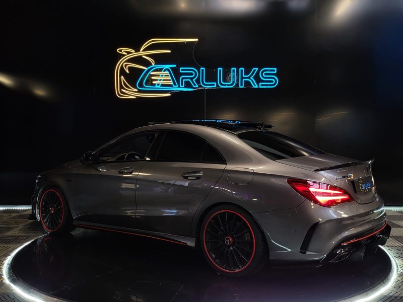 MERCEDES CLA 45 AMG 4MATIC 381cv / ENTRETIEN COMPLET MERCEDES / TOIT OUVRANT / CARPLAY / SIEGES F1  