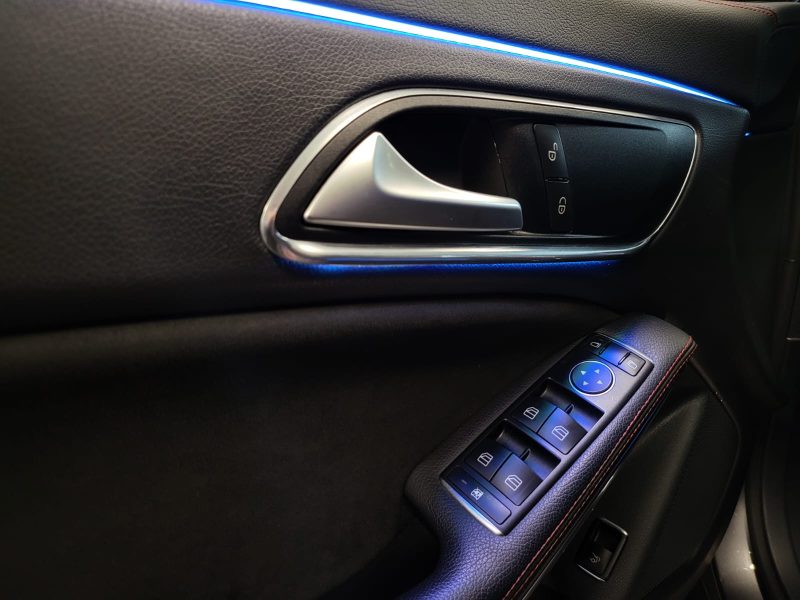 MERCEDES CLA 45 AMG 4MATIC 381cv / ENTRETIEN COMPLET MERCEDES / TOIT OUVRANT / CARPLAY / SIEGES F1  