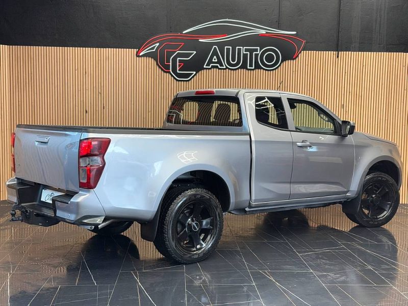 ISUZU Non renseigné 2021