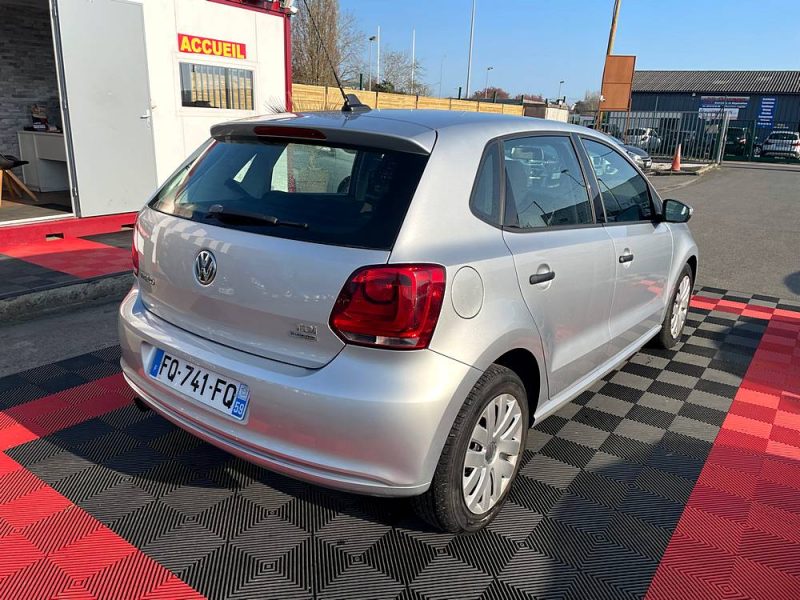 VOLKSWAGEN POLO 2012