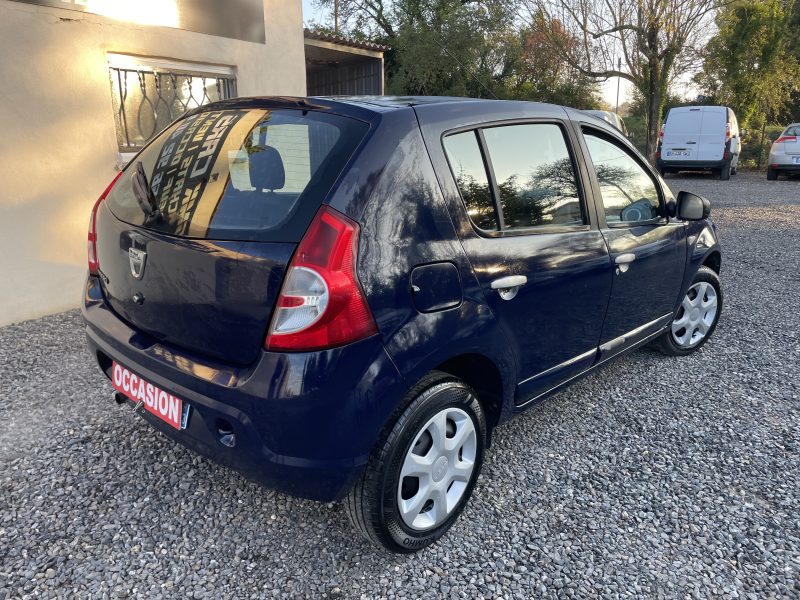 DACIA SANDERO 2011