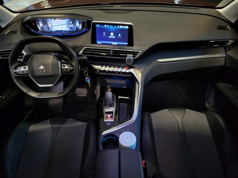 PEUGEOT 3008 1.2 PureTech 100ch ALLURE / TOIT PANO / VIRTUAL COCKPIT / CAMERA / RADAR / PARK ASSIST 