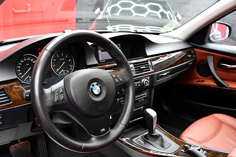 SERIE 325I LCI PHASE 2 2.5L ESSENCE 218 CV