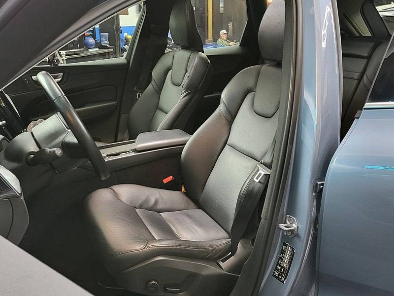 VOLVO XC60 II T8 Hybrid 392 cv Momentum AWD Geartronic8