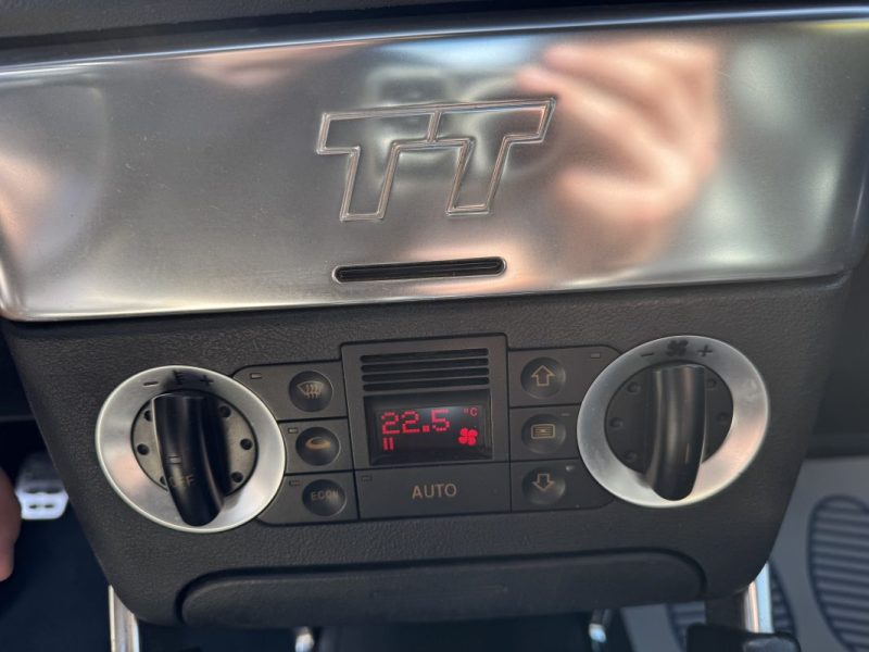 AUDI TT Roadster 1999 1.8t Quattro 225cv