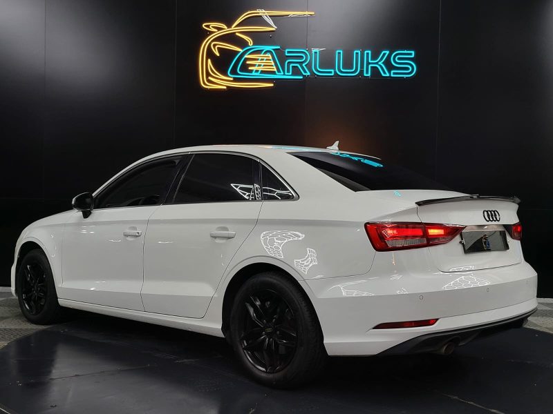 AUDI A3 LIMOUSINE 1.6 TDI 116cv Business Line Boîte Auto S-Tronic7