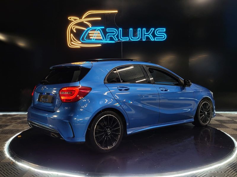 MERCEDES CLASSE A 200 PACK AMG FASCINATION / TOIT OUVRANT / SIEGES CHAUFFANTS / HARMAN KARDON