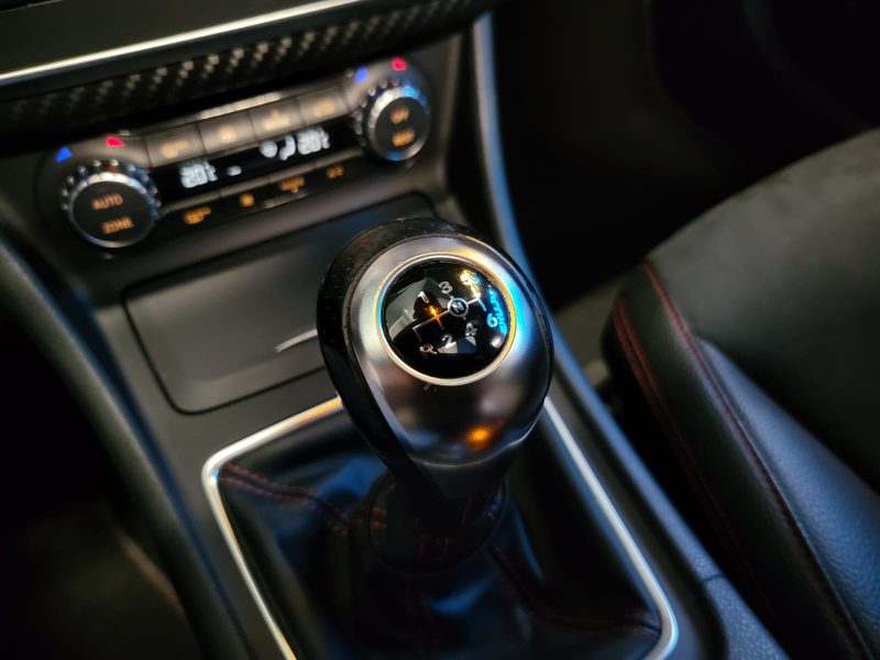 MERCEDES CLASSE A 200 PACK AMG FASCINATION / TOIT OUVRANT / SIEGES CHAUFFANTS / HARMAN KARDON