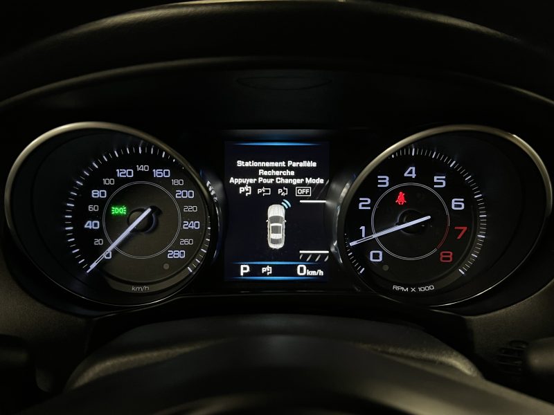 JAGUAR XE PRESTIGE 2.0 i 200 Cv PREMIERE MAIN / 26 900 Kms GPS CUIR CAMERA BVA8 - GARANTIE 1 AN