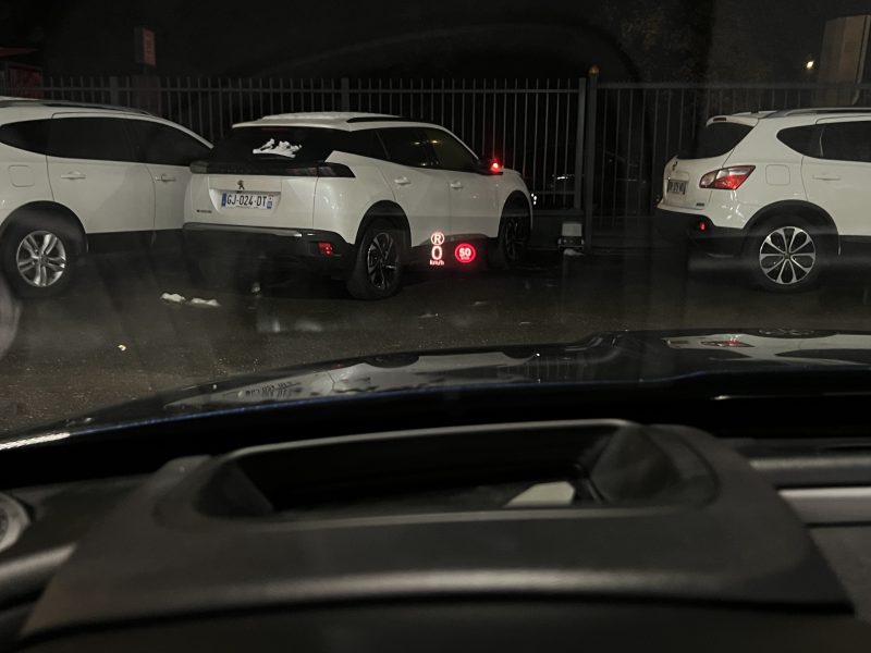 JAGUAR XE PRESTIGE 2.0 i 200 Cv PREMIERE MAIN / 26 900 Kms GPS CUIR CAMERA BVA8 - GARANTIE 1 AN