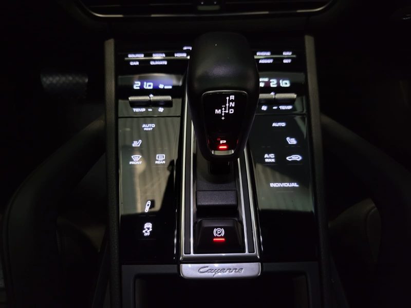 PORSCHE CAYENNE COUPE E-HYBRID 3.0 V6 462cv PLATINUM / PDLS / 360 / PACK CHRONO