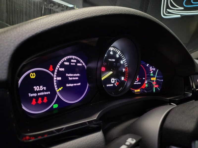 PORSCHE CAYENNE COUPE E-HYBRID 3.0 V6 462cv PLATINUM / PDLS / 360 / PACK CHRONO