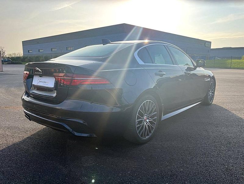 JAGUAR XE D200 MHEV R-DYNAMIC 2.0 L 204 ch