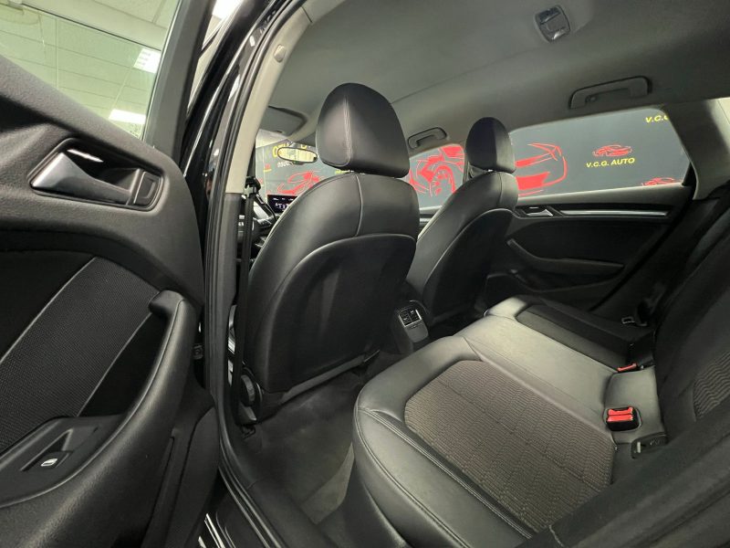 AUDI A3 SPORTBACK 1.6 TDI 105CH AMBIENTE