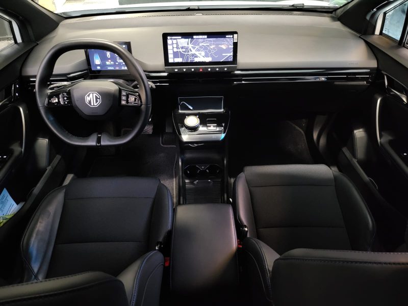 MG4 EV 204CV LUXURY 64 Kw / CAMERA 360° + SIEGE ELECTRIQUE + ACC+ TJA/