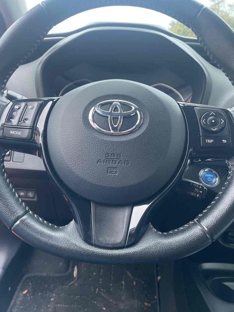 TOYOTA YARIS III France 1.5 VVTi 16V HSD Hybrid 100h E-CVT 