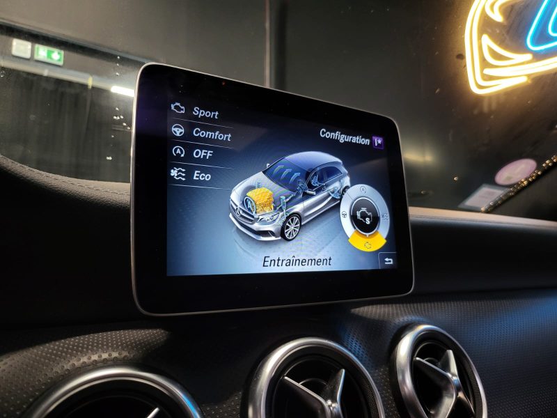 MERCEDES CLASSE A A 200 156Cv 1.6 7G-DCT FASCINATION PACK AMG / TOIT OUVRANT + SIEGE CUIR /