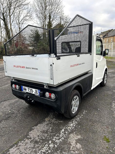 PILOT CAR PILOT CAR UTILITER ELECTRIQUE  2024