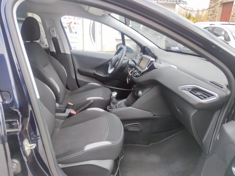 PEUGEOT 208 Style 1.2 82ch BVM5 CT OK