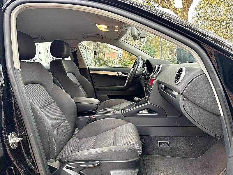 AUDI A3 SPORTBACK 1.6 TDI 105 AMBITION S-TRONIC7