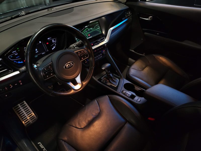 KIA NIRO 1.6 GDi 141cv PREMIUM / 1ERE MAIN+SUIVI COMPLET KIA+SIEGE ELECTRIQUE+CAMERA DE RECUL+CARPLA