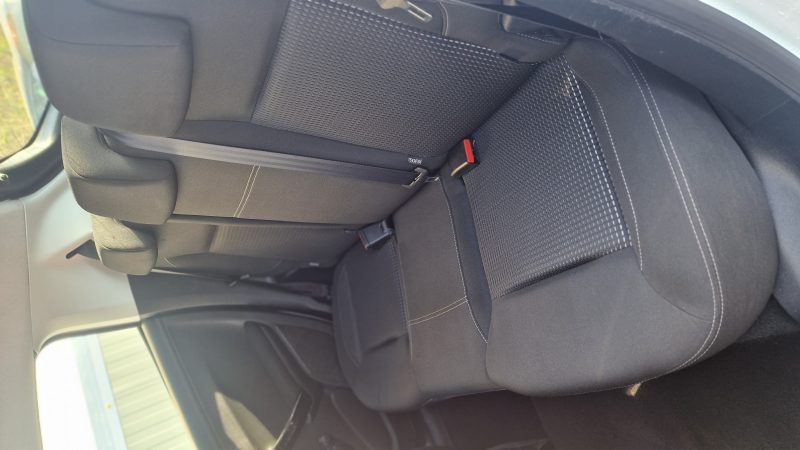 PEUGEOT 208 2019 PREMIUM PACK + CARPLAY