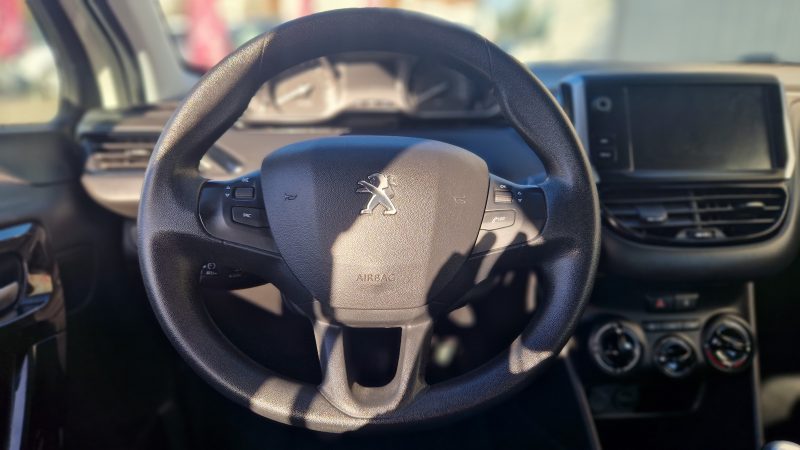 PEUGEOT 208 2019 PREMIUM PACK + CARPLAY