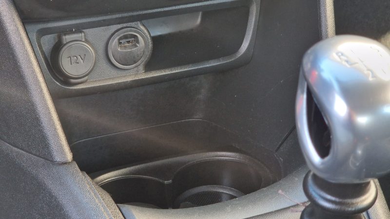 PEUGEOT 208 2019 PREMIUM PACK + CARPLAY