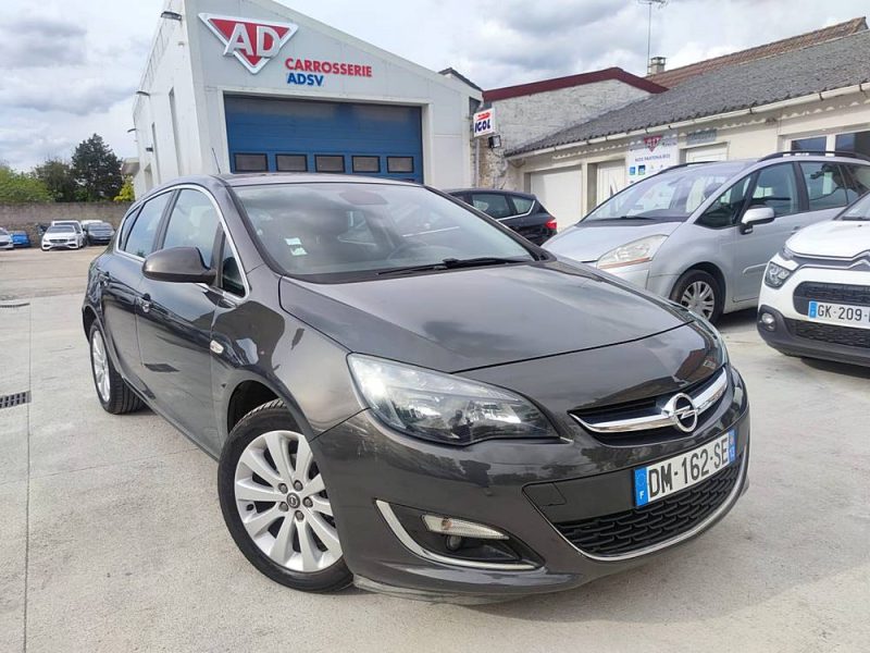 OPEL ASTRA J GTC 2013