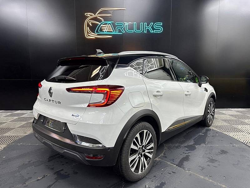 RENAULT CAPTUR INITIALE PARIS 1.6 TCe 145 HYBRID