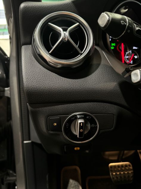 MERCEDES CLASSE GLA 220D 7-G DCT AMG FASCINATION 