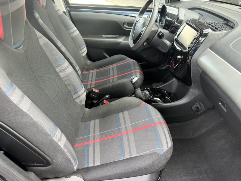 PEUGEOT 108 1.0 VTi 69 Allure (moteur à chaine de distribution)