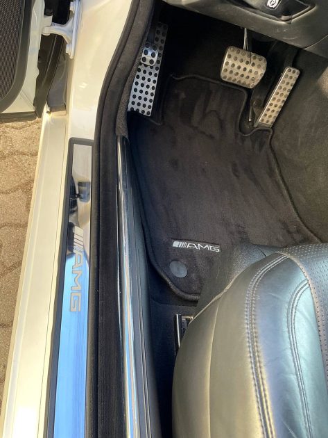 MERCEDES CLS AMG 63 514 CH ENTIEREMENT D'ORIGINE GARANTIE 12 MOIS 