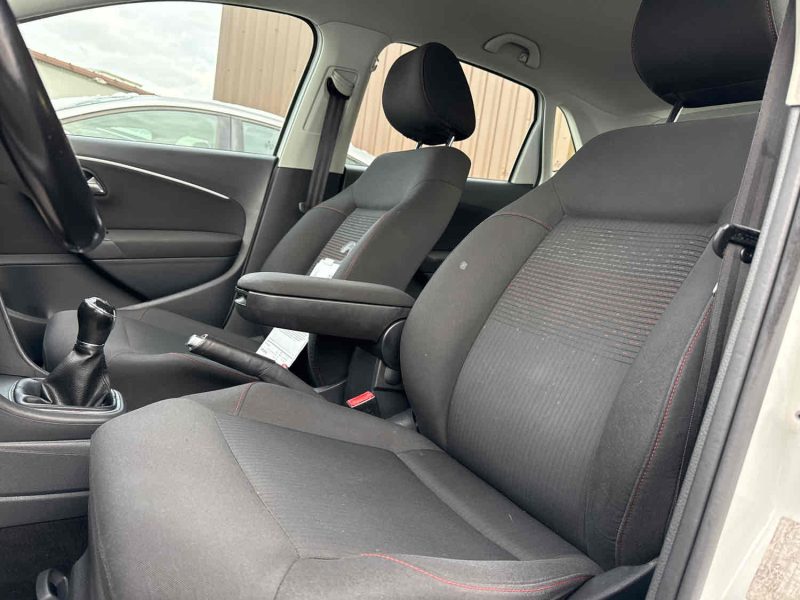 VOLKSWAGEN POLO 2017