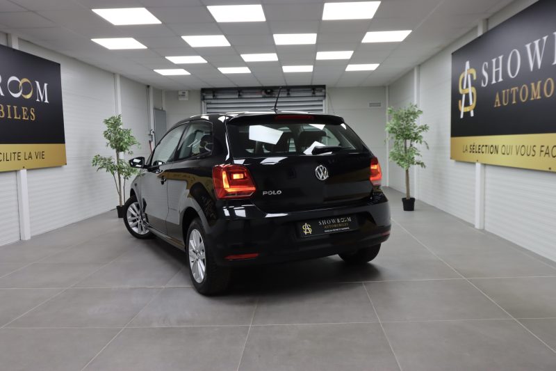 VOLKSWAGEN POLO 2015