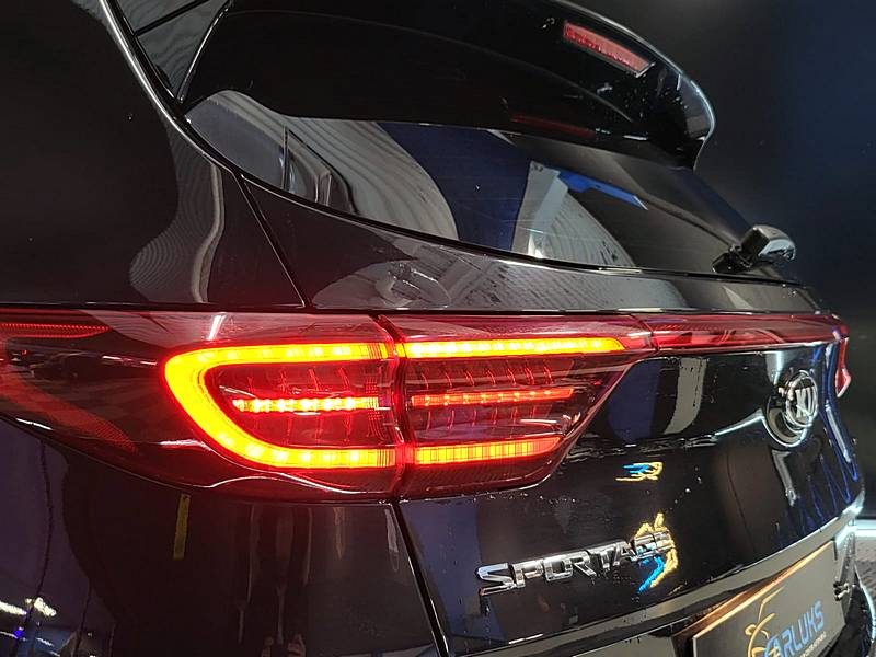 KIA SPORTAGE 1.6 CRDI 136 GT LINE DCT SUIVI COMPLET KIA / TOIT OUVRANT / CAMERA / KEYLESS