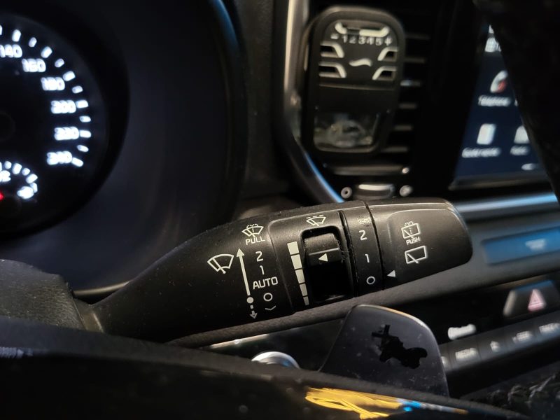 KIA SPORTAGE 1.6 CRDI 136 GT LINE DCT SUIVI COMPLET KIA / TOIT OUVRANT / CAMERA / KEYLESS